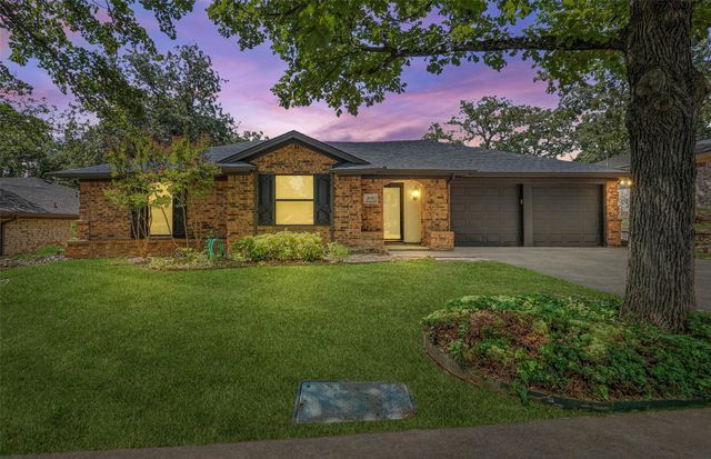 1630 Post Oak Drive, Bedford, TX 76021