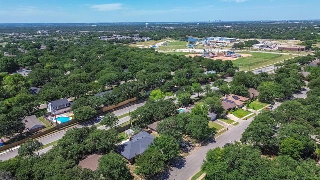 1630 Post Oak Drive, Bedford, TX 76021