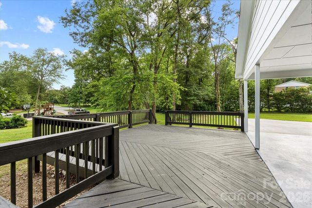 5811 Gettysburg Drive NW, Concord, NC 28027