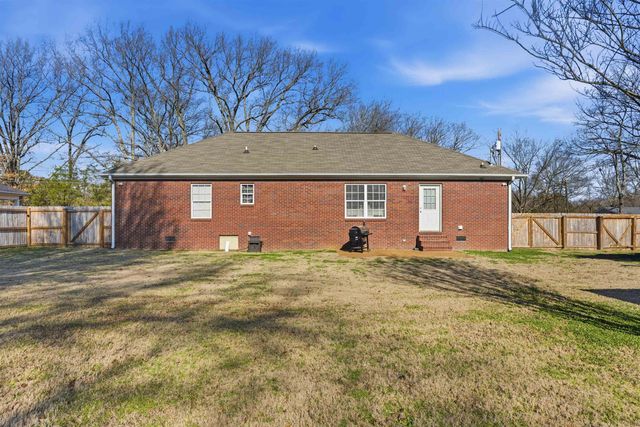 448 STEVENS RD, Bolivar, TN 38008