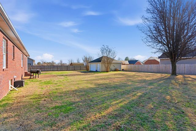 448 STEVENS RD, Bolivar, TN 38008