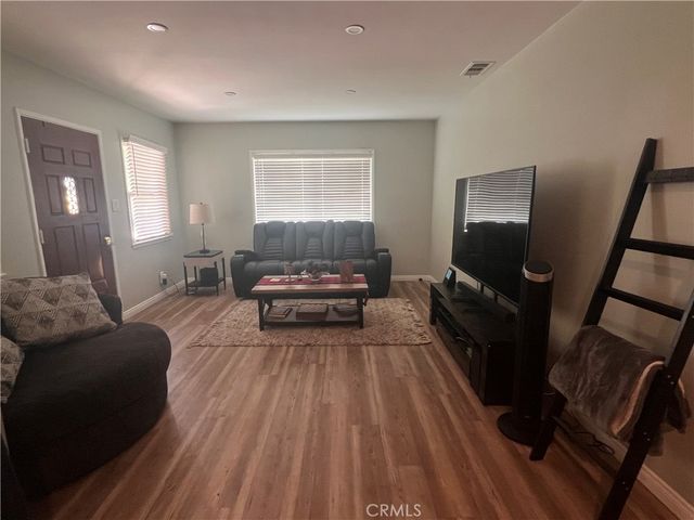 9652 Rincon, Pacoima, CA 91331