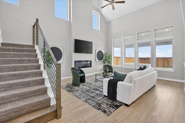 235 Half Moon Drive, Waxahachie, TX 75165