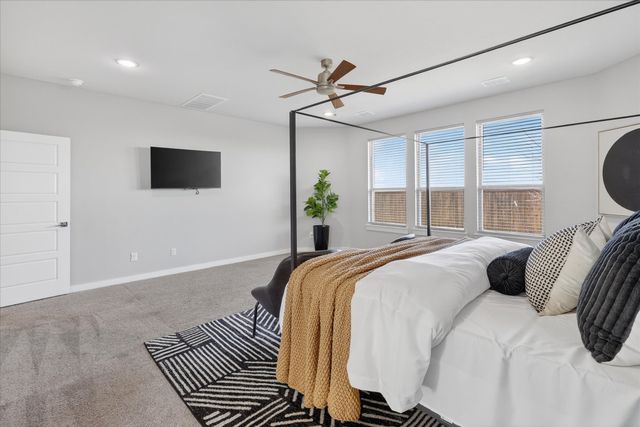 235 Half Moon Drive, Waxahachie, TX 75165