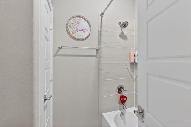 235 Half Moon Drive, Waxahachie, TX 75165