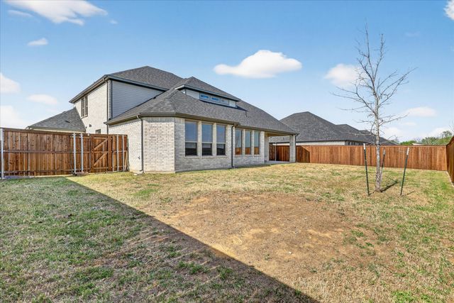 235 Half Moon Drive, Waxahachie, TX 75165
