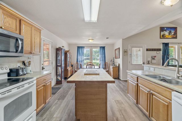 808 Pecan LN, Cottonwood Shores, TX 78657