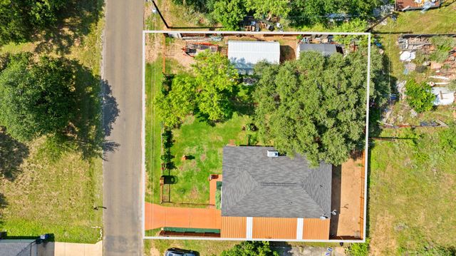 808 Pecan LN, Cottonwood Shores, TX 78657