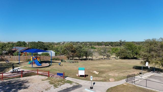 808 Pecan LN, Cottonwood Shores, TX 78657