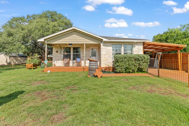 808 Pecan LN, Cottonwood Shores, TX 78657