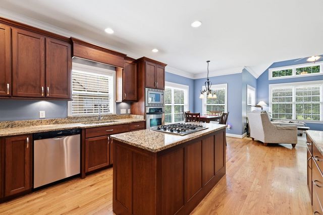 1157 Hidden Creek Dr, Chattanooga, TN 37405
