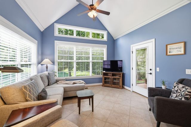 1157 Hidden Creek Dr, Chattanooga, TN 37405