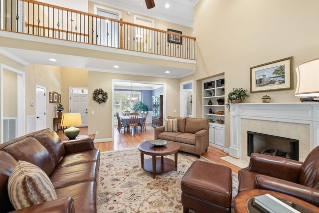 1157 Hidden Creek Dr, Chattanooga, TN 37405