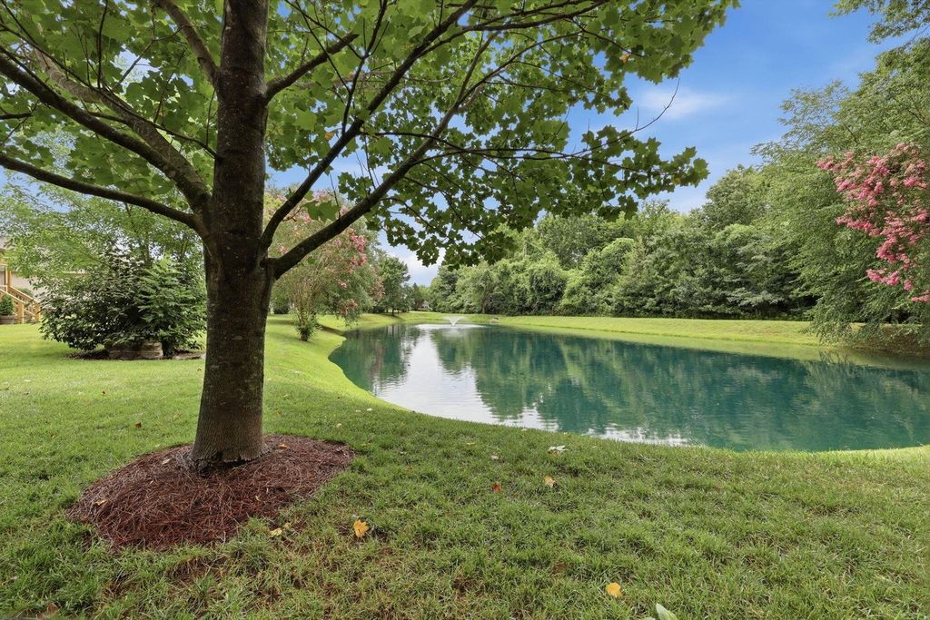 1157 Hidden Creek Dr, Chattanooga, TN 37405