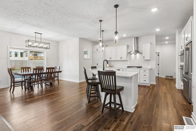 7806 S 199th Street, Gretna, NE 68028