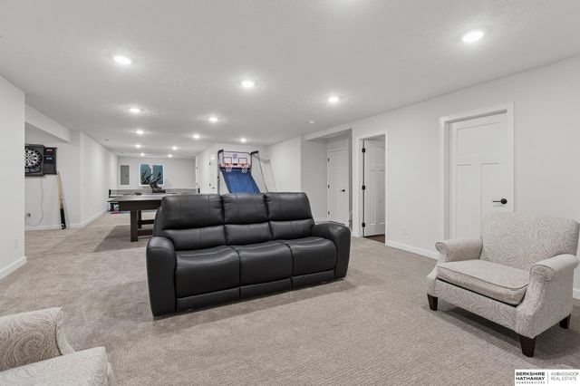 7806 S 199th Street, Gretna, NE 68028