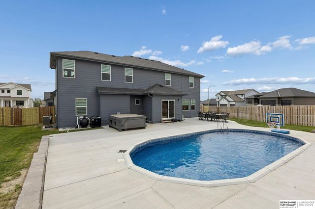 7806 S 199th Street, Gretna, NE 68028