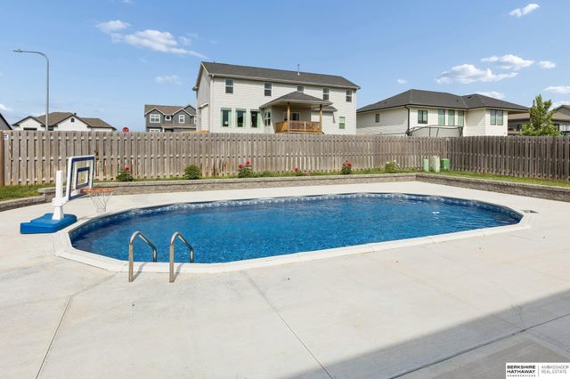 7806 S 199th Street, Gretna, NE 68028