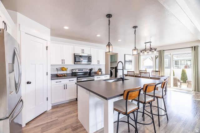 6757 W DRY PEAK DR, Herriman, UT 84096