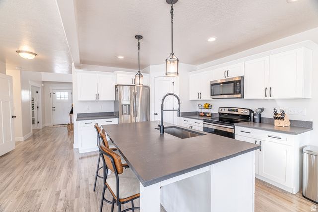 6757 W DRY PEAK DR, Herriman, UT 84096