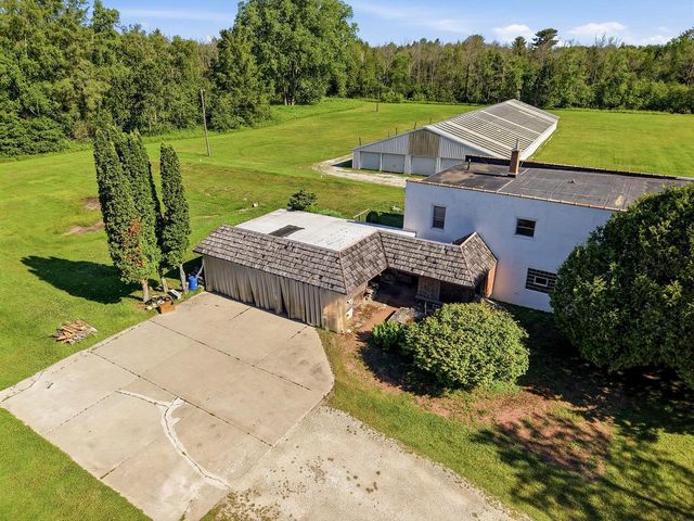 3220 10th STREET, Two Rivers, WI 54241