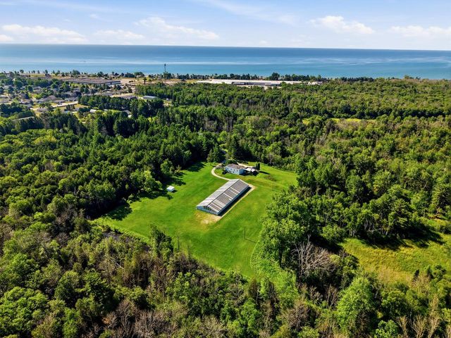 3220 10th STREET, Two Rivers, WI 54241