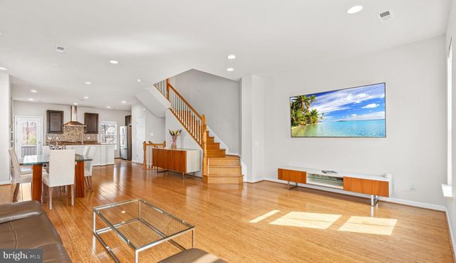 9640 PULLMAN PL, Fairfax, VA 22031