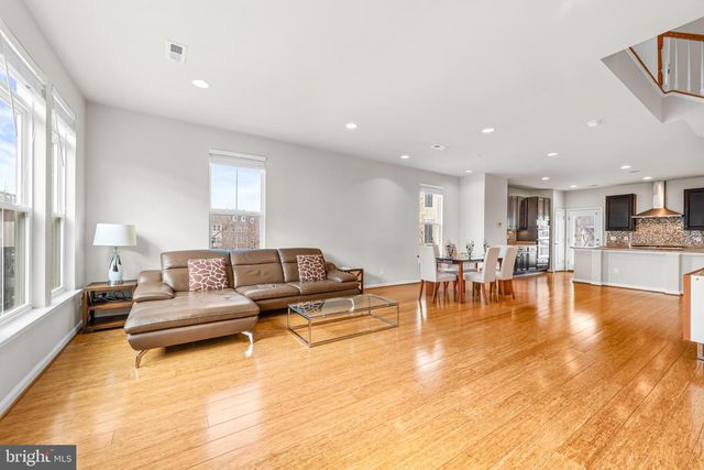 9640 PULLMAN PL, Fairfax, VA 22031