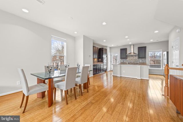 9640 PULLMAN PL, Fairfax, VA 22031