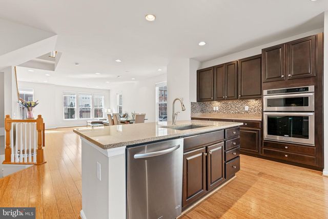 9640 PULLMAN PL, Fairfax, VA 22031