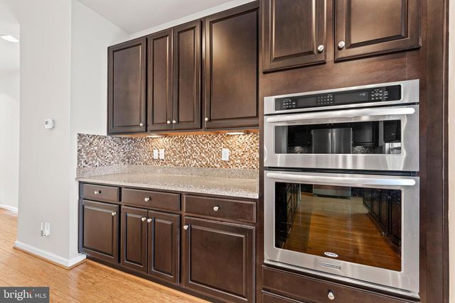 9640 PULLMAN PL, Fairfax, VA 22031