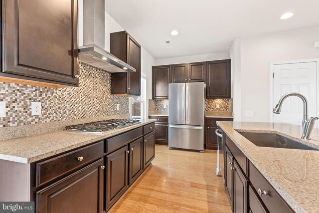 9640 PULLMAN PL, Fairfax, VA 22031