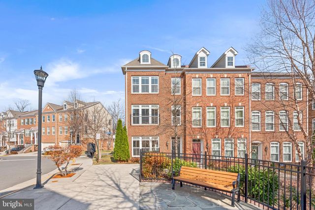 9640 PULLMAN PL, Fairfax, VA 22031