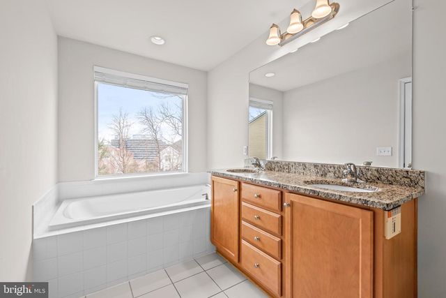 9640 PULLMAN PL, Fairfax, VA 22031