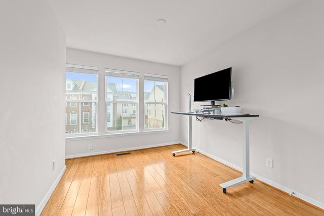 9640 PULLMAN PL, Fairfax, VA 22031