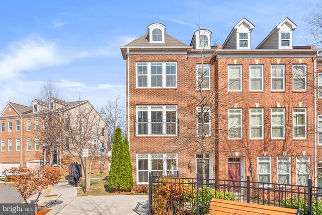 9640 PULLMAN PL, Fairfax, VA 22031