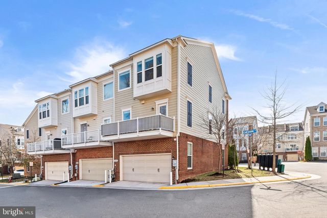 9640 PULLMAN PL, Fairfax, VA 22031