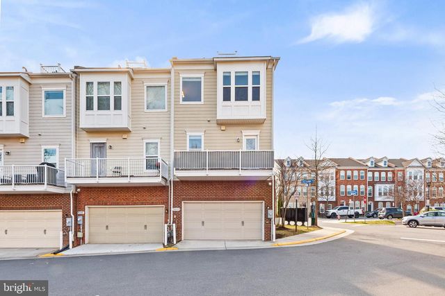 9640 PULLMAN PL, Fairfax, VA 22031