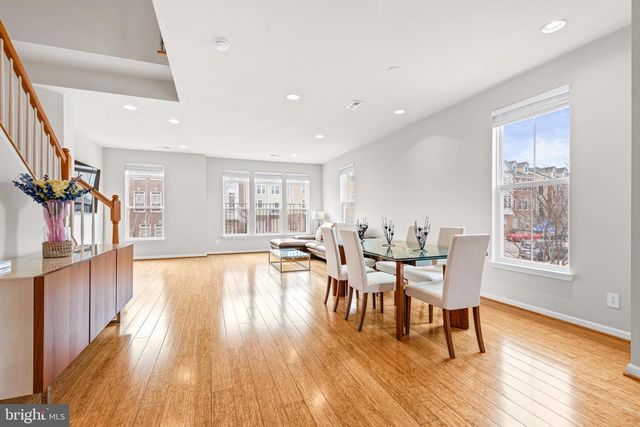 9640 PULLMAN PL, Fairfax, VA 22031