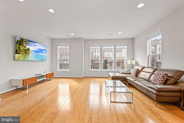 9640 PULLMAN PL, Fairfax, VA 22031