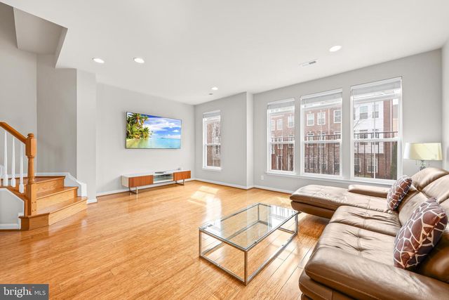 9640 PULLMAN PL, Fairfax, VA 22031