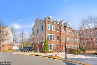 9640 PULLMAN PL, Fairfax, VA 22031
