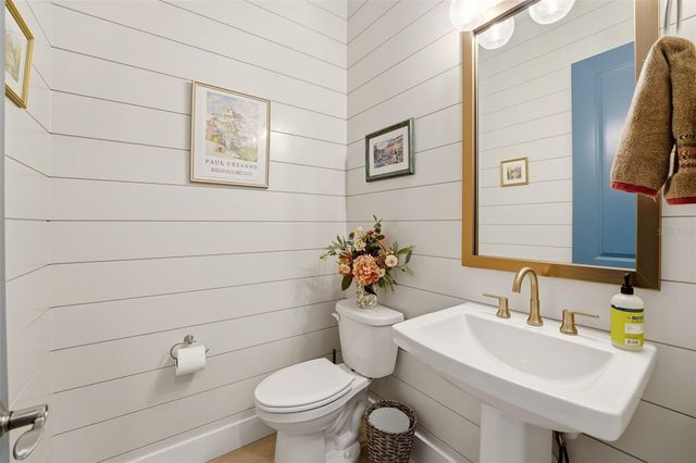 1583 RUNNING TIDE PLACE, Sarasota, FL 34240