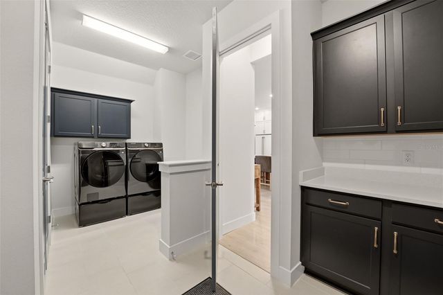 1583 RUNNING TIDE PLACE, Sarasota, FL 34240