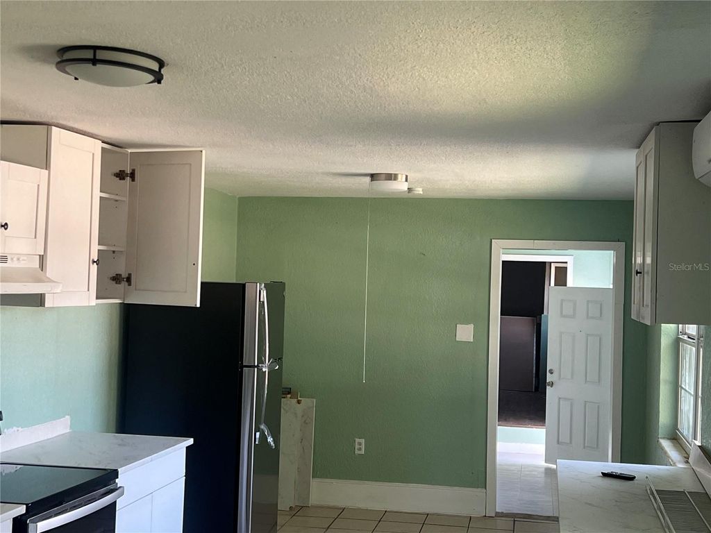 Image 13 of property listing at 2002 E 33RD AVENUE, Tampa, FL 33610