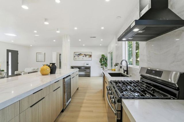 5271 Summit Avenue, San Jose, CA 95127