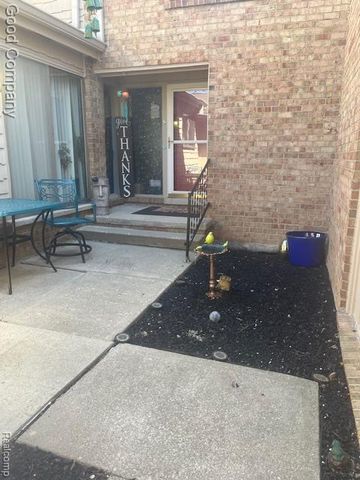 7105 Pebble Park Drive, West Bloomfield, MI 48322