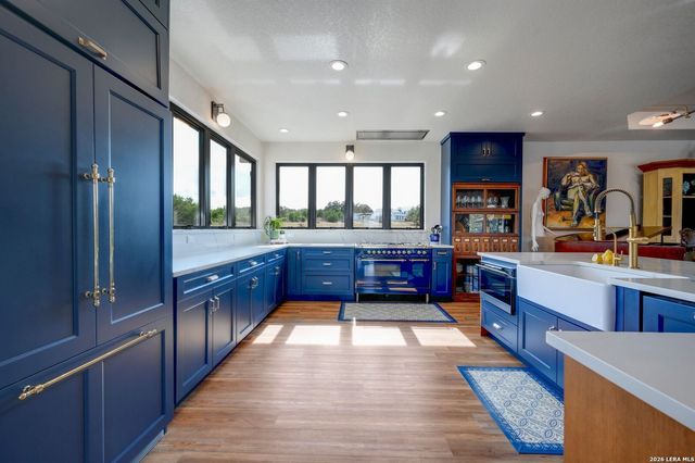 117 Las Nueves, Blanco, TX 78606