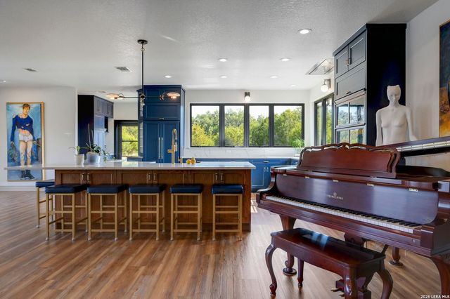 117 Las Nueves, Blanco, TX 78606