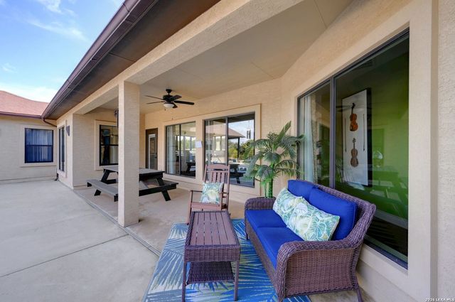 117 Las Nueves, Blanco, TX 78606